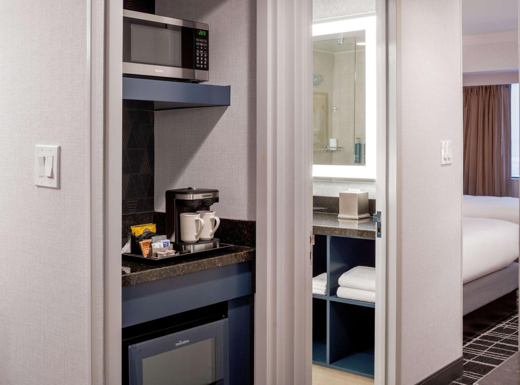 Doubletree Suites By Hilton Salt Lake City Bagian luar foto