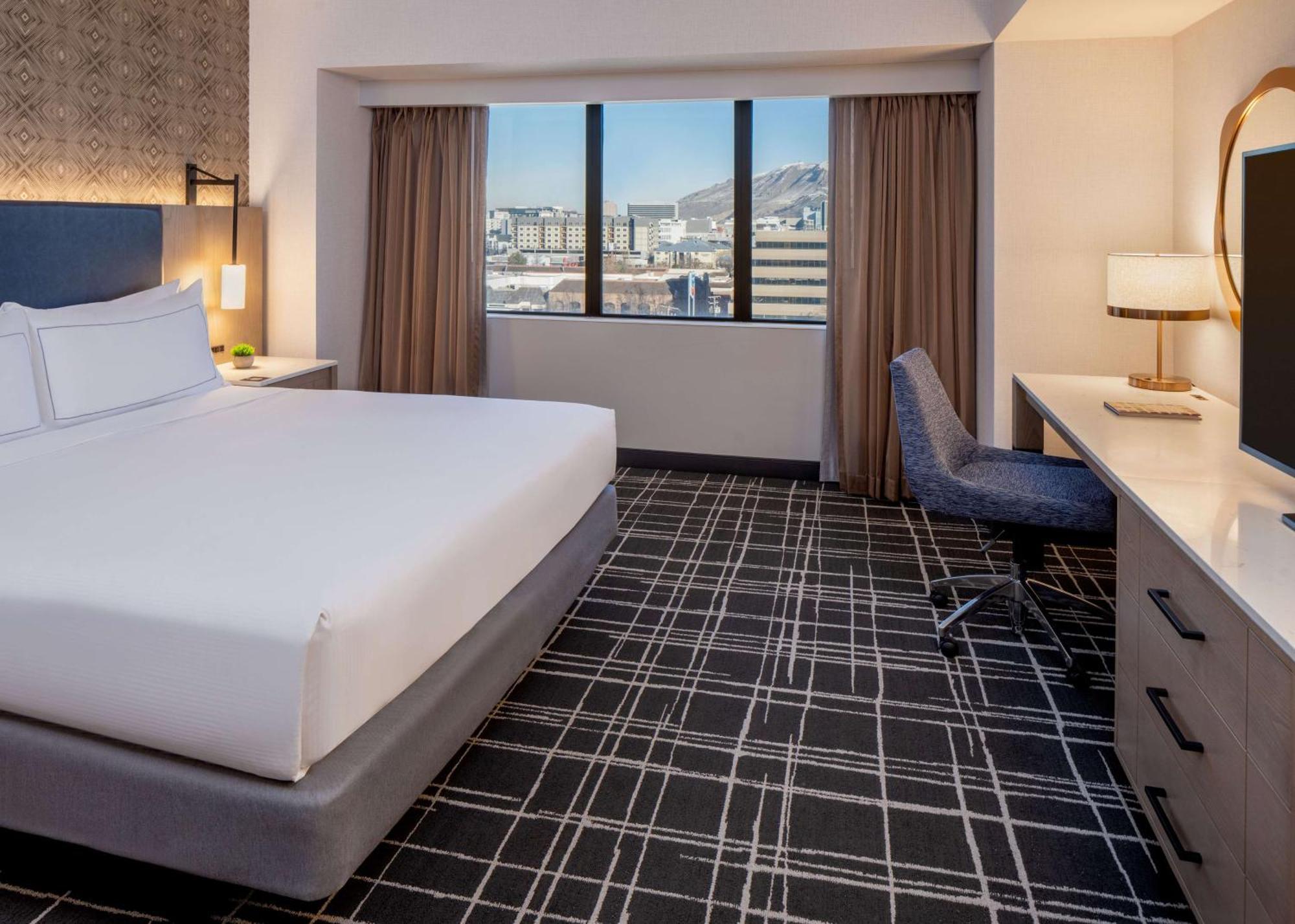 Doubletree Suites By Hilton Salt Lake City Bagian luar foto