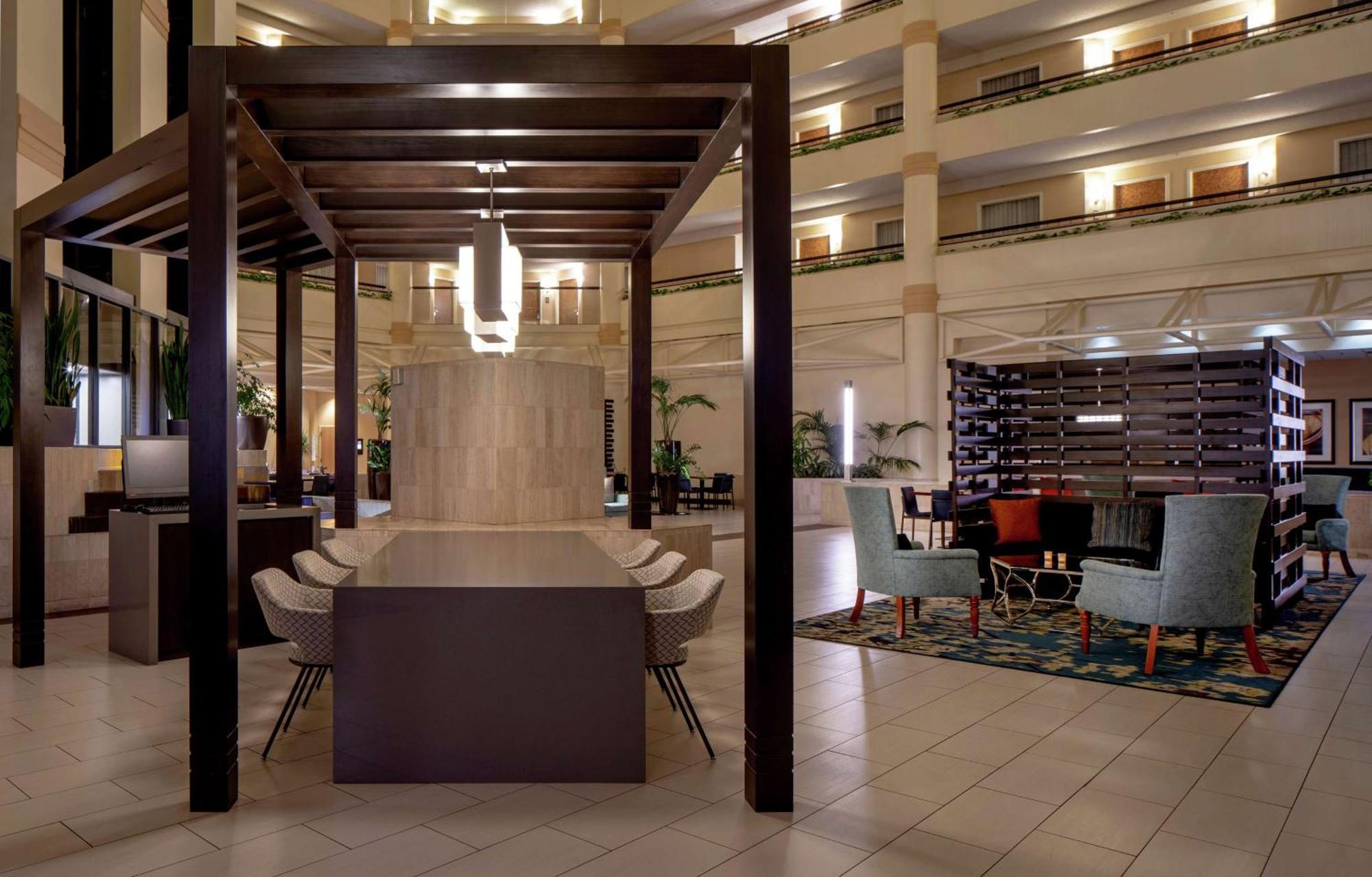 Doubletree Suites By Hilton Salt Lake City Bagian luar foto