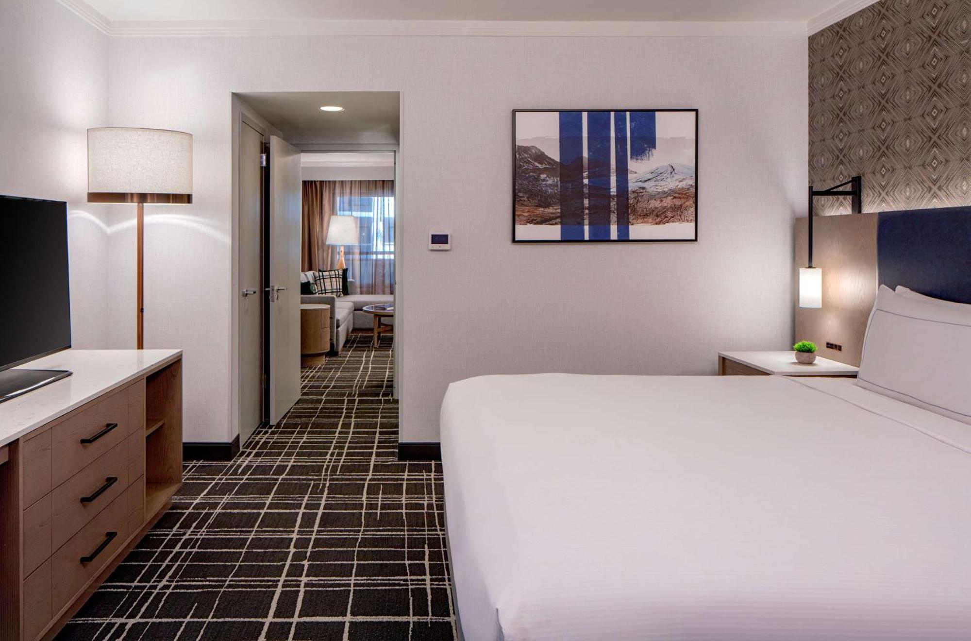 Doubletree Suites By Hilton Salt Lake City Bagian luar foto