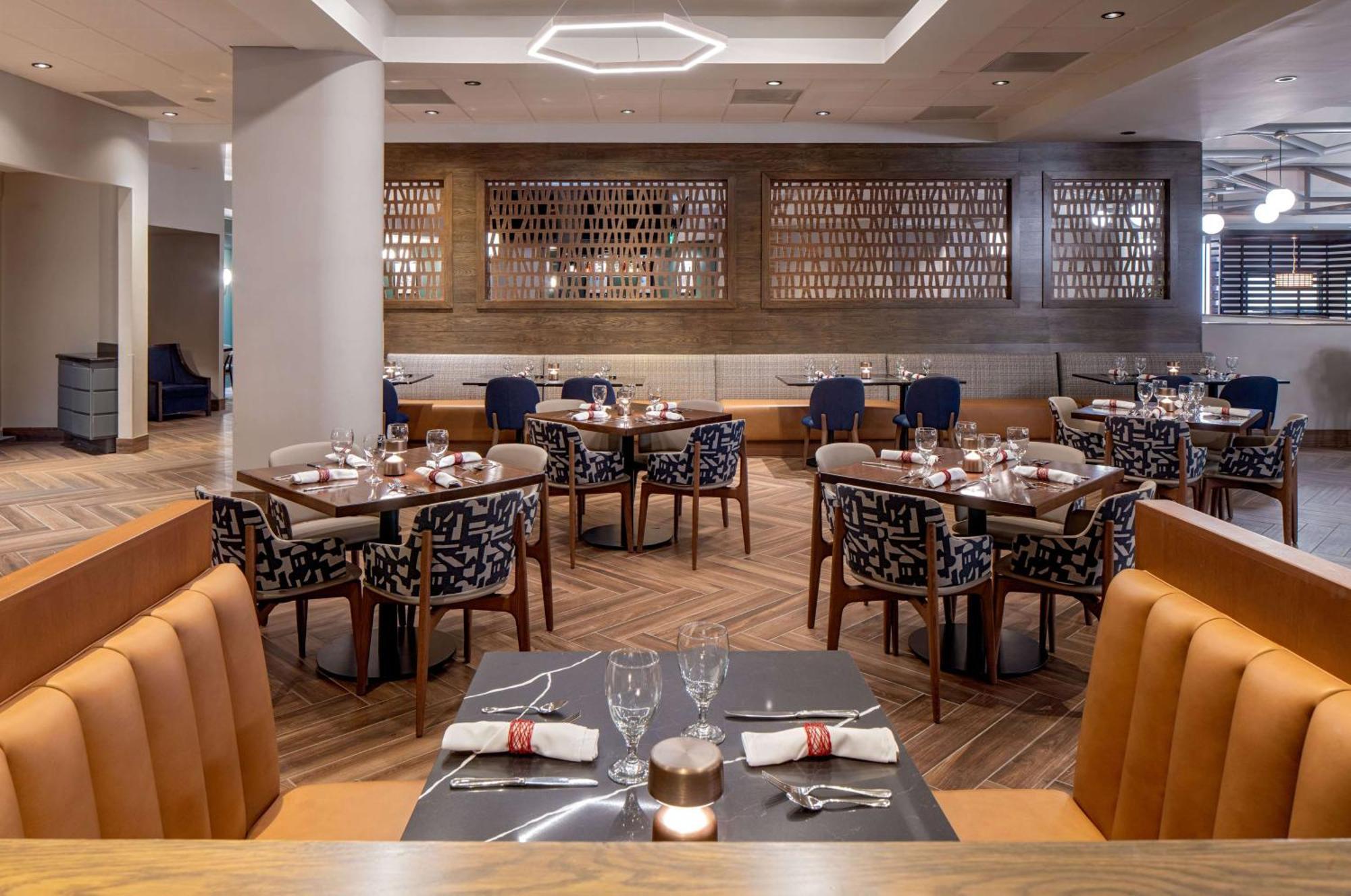Doubletree Suites By Hilton Salt Lake City Bagian luar foto